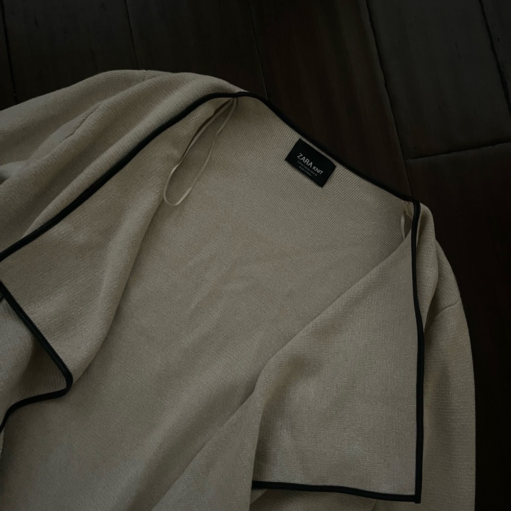 Zara Beige Cardigan with Dark Edging - Picture 2 of 6